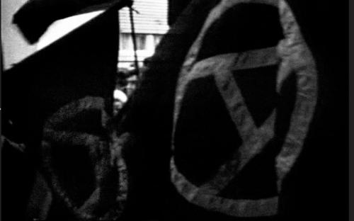 Fotogrammi tratti dalla documentazione filmata dei funerali di Giuseppe Pinelli, Milano, 20 dicembre 1969. Fonte: Archivio G. Pinelli, Milano